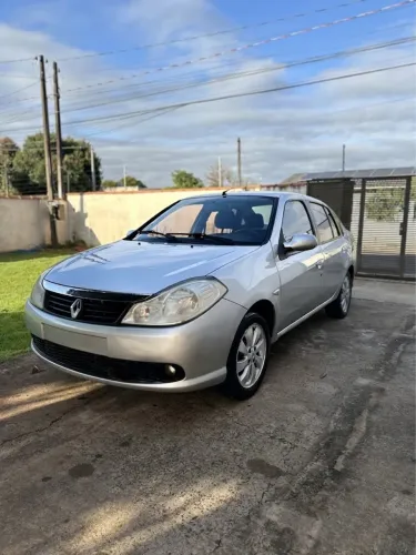 Renault Symbol Privilège Hi-flex 1.6 16V 4P 2010