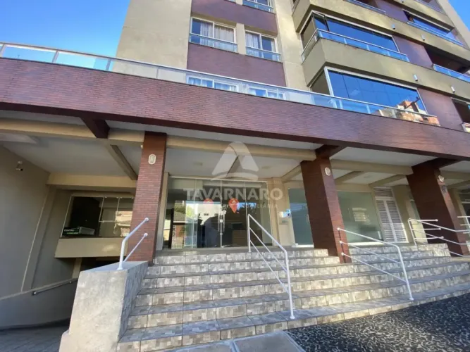 Imóvel Comercial em Edifício, Ampla e Bem Localizada!