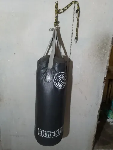 Saco de box com gancho e corda