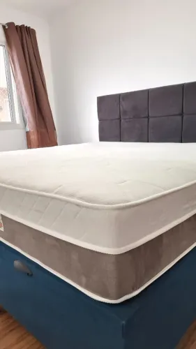 Colchão King Size Sealy Roma com Euro Pillow e Molas Ensacadas + Box Baul King + Cabeceira