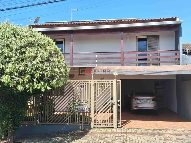 Casa à venda , três dormitórios com suite e piscina no fundo / Jardim Itapoá, Londrina, PR