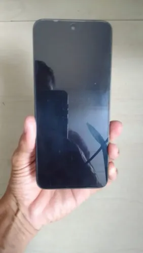 VENDO CELULAR XIAOMI REDIMI 13 128gb semi-novo na caixa..OBS : sem carregador.