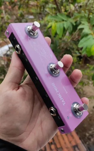 Pedaleira Tank Mini para Guitarra, Violão e Baixo