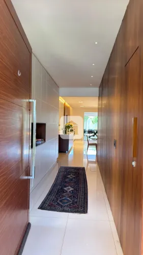 Casa para venda no bairro Jardim Karaiba