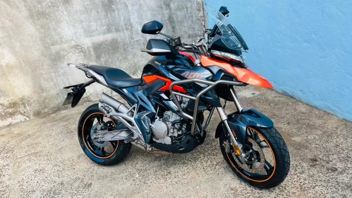 Zontes T310 baixa km Linda impecável