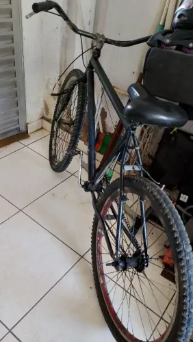 Bicicleta aro 26 só reativar o freio e um pedal