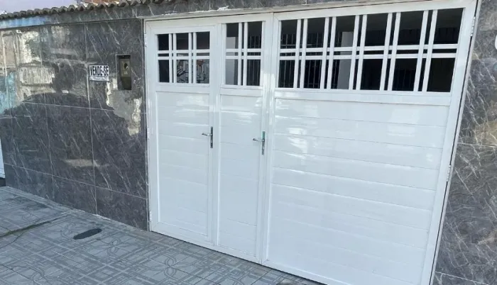 VENDO CASA 3 QUARTOS NA COHAB CABO 290 MIL