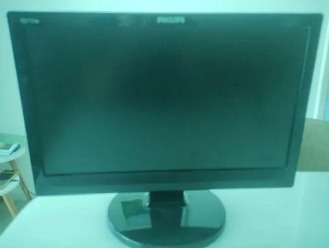 MONITOR 15 POLEGADAS PHILIPS - COM DEFEITO