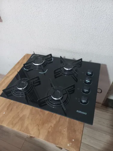 Fogão cooktop, 4 bocas, da Itatiaia, com acendimento elétrico