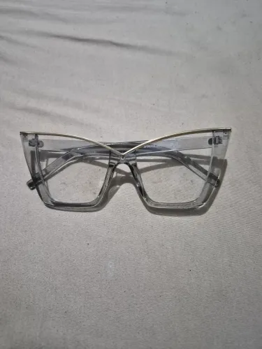 Óculos transparente cinza