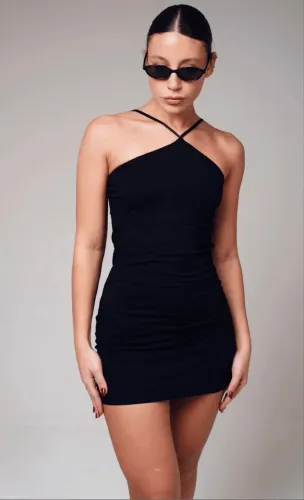 Vestido colado preto 