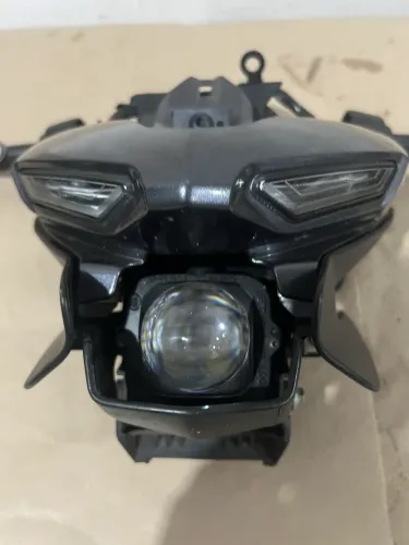 Farol MT 03 2023 usado original 