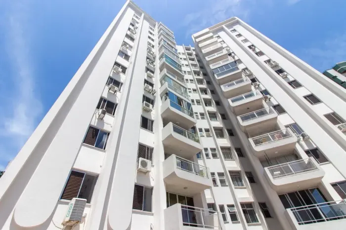 Cobertura Duplex à venda com 3 quartos, 1suíte, 3 vagas na Agronômica, Florianópolis-SC.