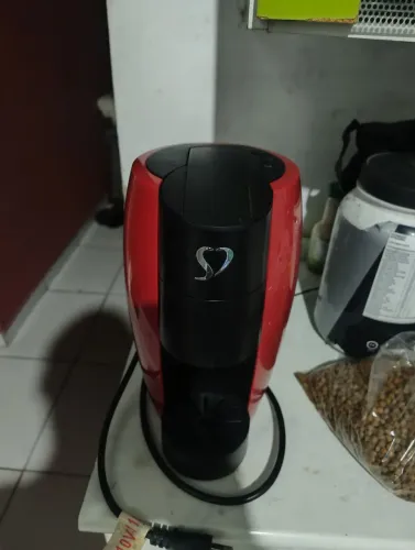 Cafeteira cápsula três corações lov