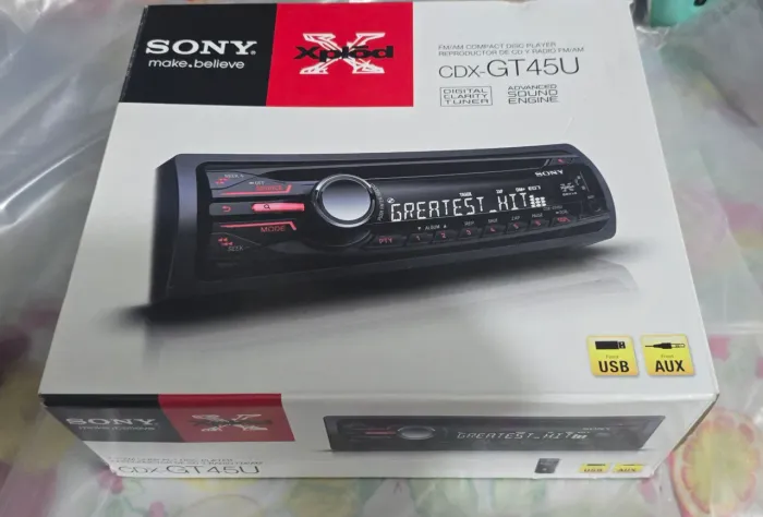 Dois aparelhos de som automotivo - imperdível (Sony e Pionner)