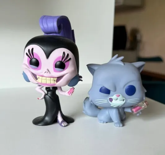 Kit 2 funko pop (loose) Yzma de a nova onde do imperador