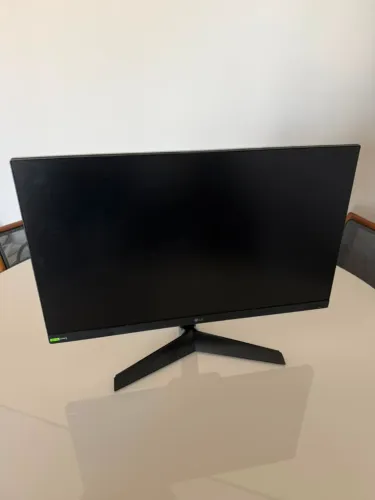 Monitor Gamer LG UltraGear 24? 180Hz - Novo