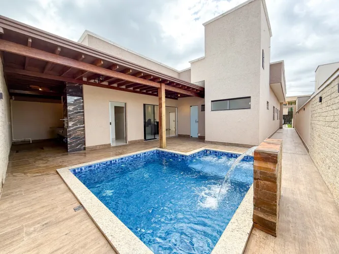 CASA TÉRREA À VENDA NO JARDIM VENEZA 220 m², 3 SUÍTES E LAZER PRIVATIVO