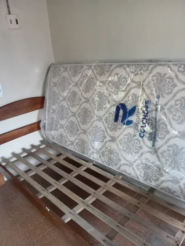 Vendo colchão espuma solteiro