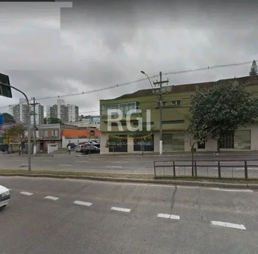 Loja para Venda - 76m², 0 dormitórios, Teresópolis