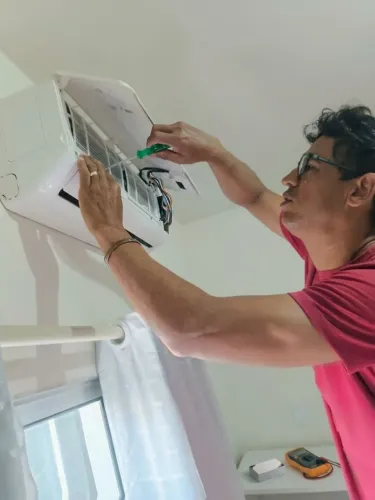 Higienização e Manutenção Preventiva de Ar Condicionado - Garantia e Qualidade