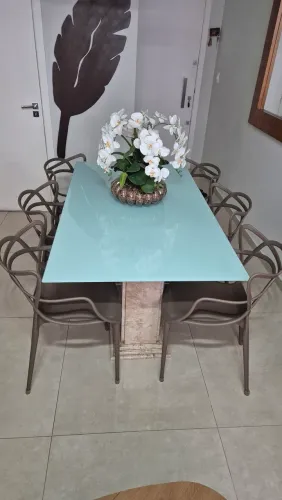 Conjunto Sala de Jantar Luxo - Mesa de Vidro + 6 cadeiras