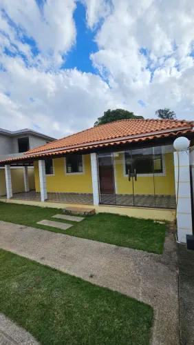 Alugo casa em miguel pereira