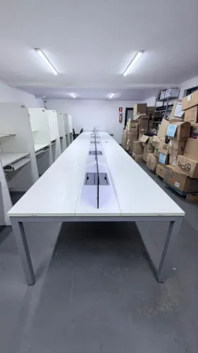 Estação de trabalho com 12 lugares