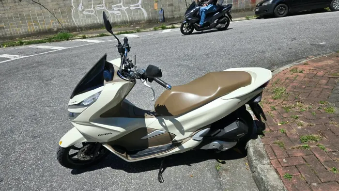 Honda PCX DLX ABS BAIXA KM