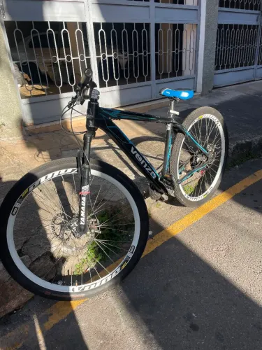 Bike Venzo, aro 29 pneu balão