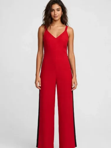 Macacão vermelho novo