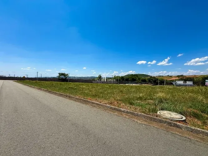 Lote em Oportunidade - Condomínio Fechado Solar Itália, oportunidade com 300 m², quitado e