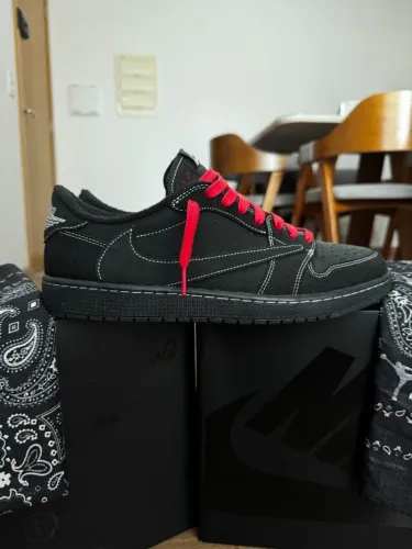 Air Jordan 1 Low Travis Scott Black Phantom - Tamanho 46