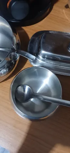 Vendo kit de farinheira , açucareiro e manteigueira tramontina semi nova no precinho 