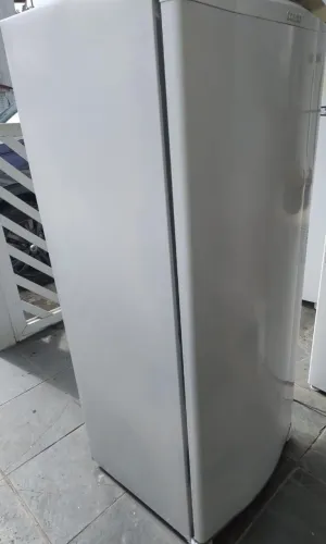 Geladeira Frost Free Consul 300 litros 220 volts funcionando perfeitamente