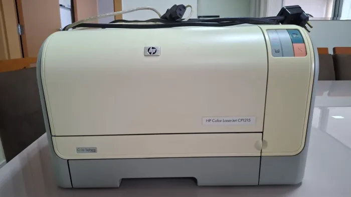Vendo Impressora HP Color LaserJet CP 1215