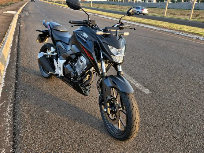 HONDA CB300F TWISTER