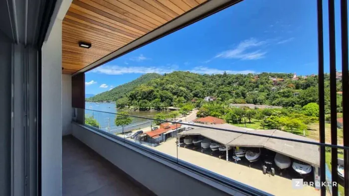 Cobertura à venda em Ubatuba, Itaguá, com 3 quartos, 240m²