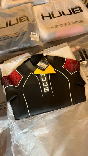 Wetsuit / Neoprene / Roupa de Borracha - (HUUB, xterra, roka, TYR, orca, zone3, mormaii)