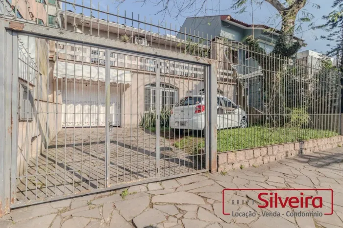 CASA 3 DORMITÓRIOS MONT SERRAT
