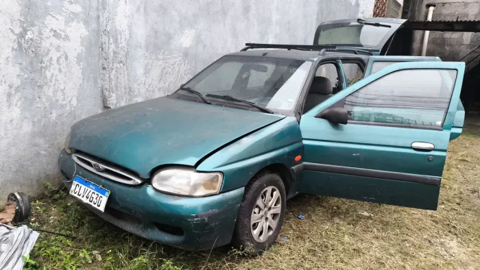 paralama direito Escort 97a2003