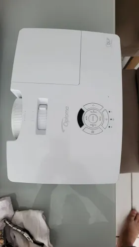Projetor optoma novo pra vender rápido com box de TV 