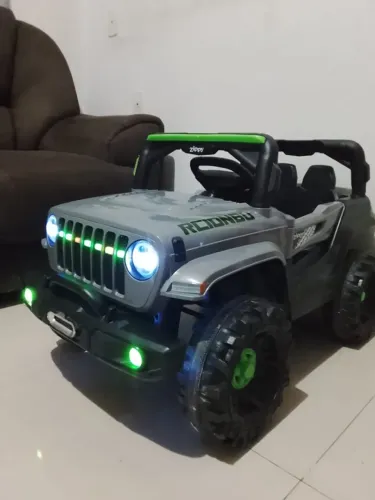 Carro elétrico infantil 