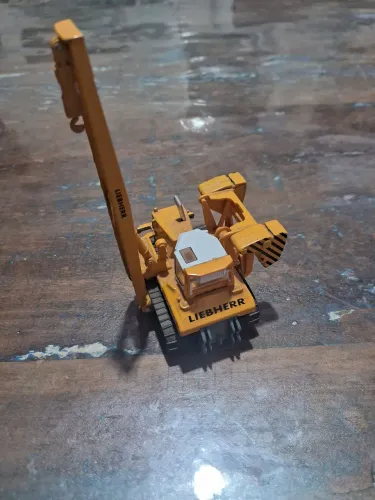 Guindaste Liebher miniatura HO