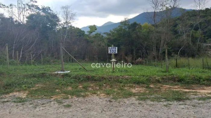 Terreno à venda, 450 m² por R$ 80.000,00 - Caju - Maricá/RJ