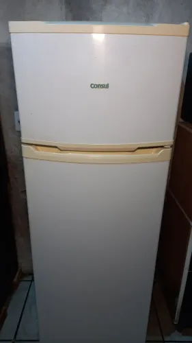 Vendo geladeira Consul Duplex R$ 650