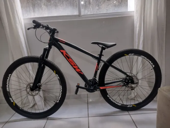 Bicicleta pra vender logo nova r$ 1000