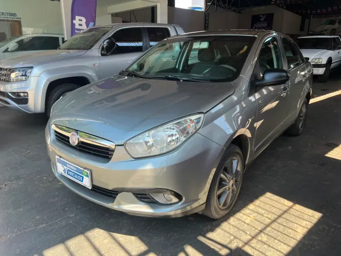 Fiat Grand Siena Attrac. 1.4 EVO F.flex 8V 2013