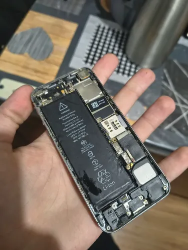 iPhone 5c para retirada de peças