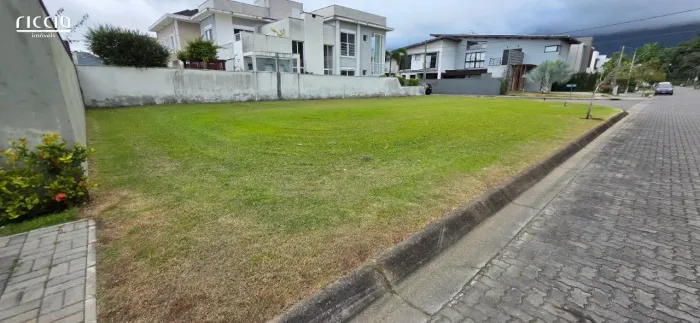Terreno no condominio a Venda em Massaguaçu, Caraguatatuba